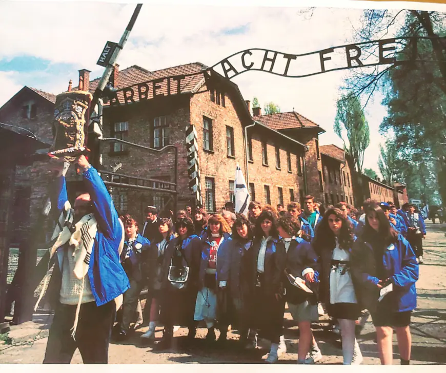 Odata počast žrtvama: Hiljade Jevreja na "Maršu živih" u Aušvicu