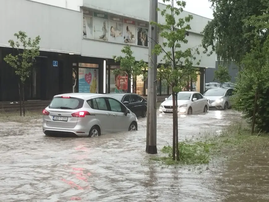 Vandredna situacija! Poplave u Banja Luci (FOTO)