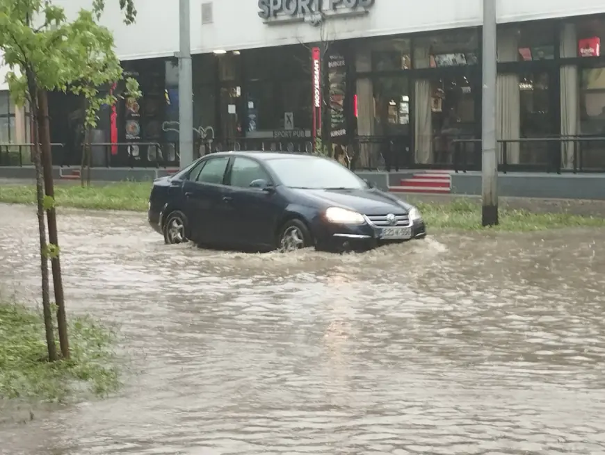 Vandredna situacija! Poplave u Banja Luci (FOTO)