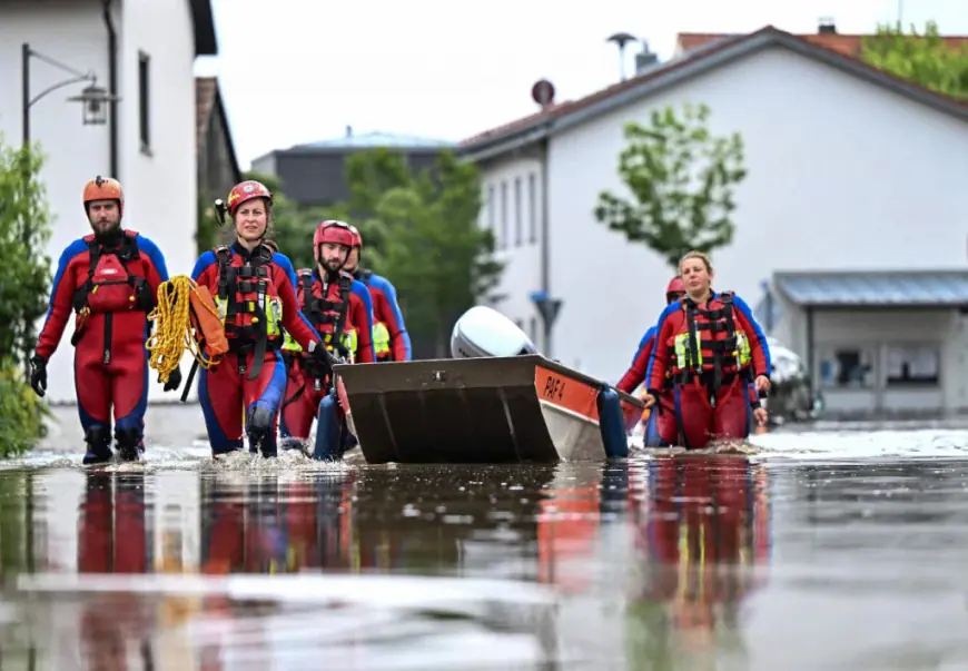 Slovenija: Poplavljeno 100 kuća, stanovnici evakuisani zbog klizišta (FOTO)